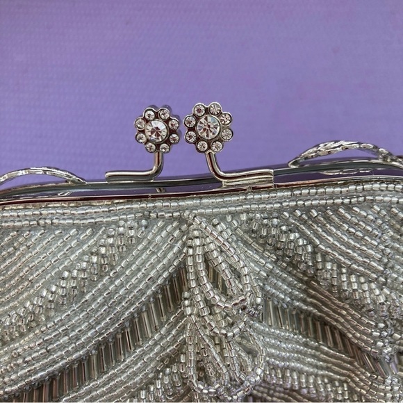 INGE CHRISTOPHER Beaded & Rhinestone Silver Metallic Convertible Clutch   8”x 7” - Picture 4 of 15